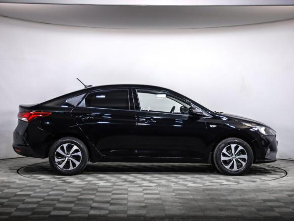 Hyundai Solaris II Рестайлинг с пробегом 2020 года, цена 1 675 000 рублей, 47850 км, седан, Автокод Объявления