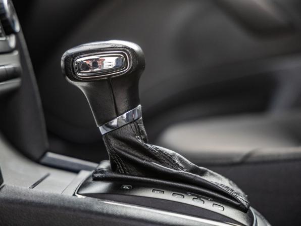 Skoda Octavia II (A5) Рестайлинг с пробегом 2013 года, цена 998 000 рублей, 214182 км, лифтбек, Автокод Объявления