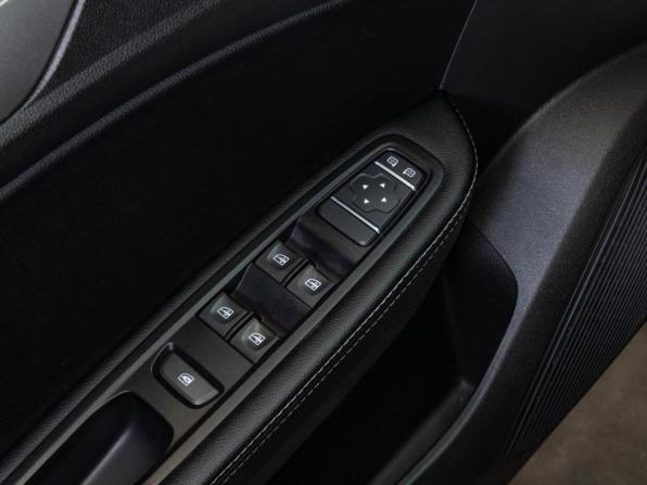 Renault Arkana I с пробегом 2019 года, цена 1 590 000 рублей, 65476 км, внедорожник, Автокод Объявления