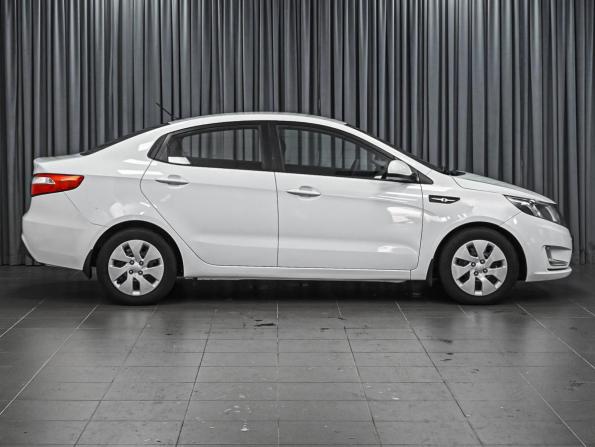 Kia Rio III с пробегом 2013 года, цена 999 000 рублей, 176318 км, седан, Автокод Объявления