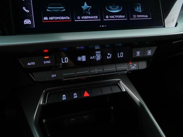 Audi A3 IV (8Y) с пробегом 2021 года, цена 2 453 444 рубля, 112248 км, седан, Автокод Объявления