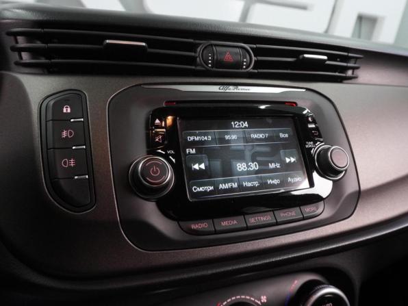 Alfa Romeo Giulietta III с пробегом 2014 года, цена 1 096 000 рублей, 142371 км, хэтчбек, Автокод Объявления