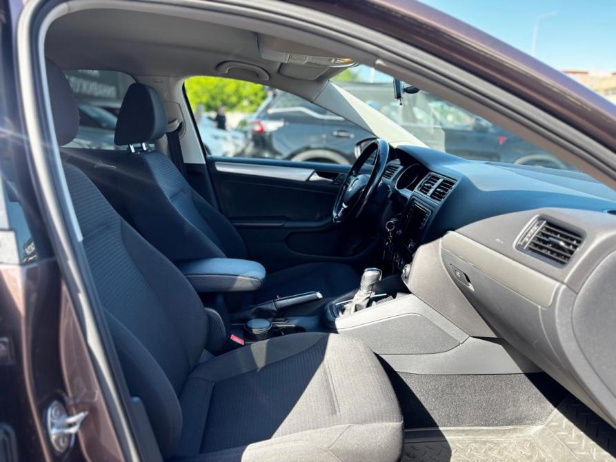 Volkswagen Jetta VI Рестайлинг Альметьевск  - изображение 31