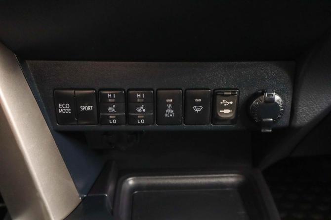 Toyota RAV4 IV (XA40) с пробегом 2014 года, цена 2 049 000 рублей, 180000 км, внедорожник, Автокод Объявления