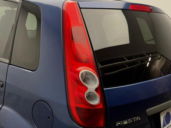 Ford Fiesta Mk5 с пробегом 2007 года, цена 399 000 рублей, 104766 км, хэтчбек, Автокод Объявления