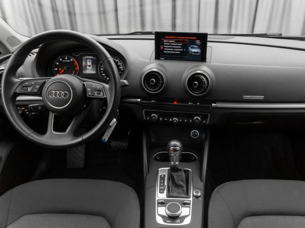 Audi A3 III (8V) Рестайлинг с пробегом 2019 года, цена 2 390 000 рублей, 53785 км, седан, Автокод Объявления