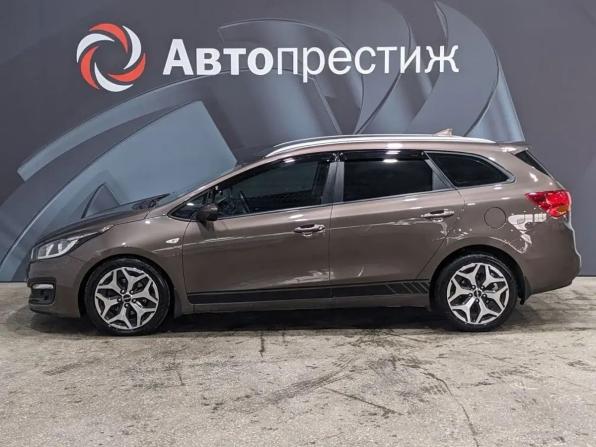 Kia Ceed II Рестайлинг с пробегом 2018 года, цена 1 070 000 рублей, 200325 км, универсал, Автокод Объявления