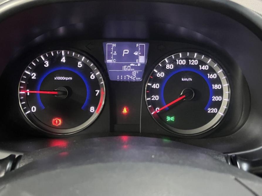 Hyundai Solaris I Рестайлинг Курск  - изображение 11