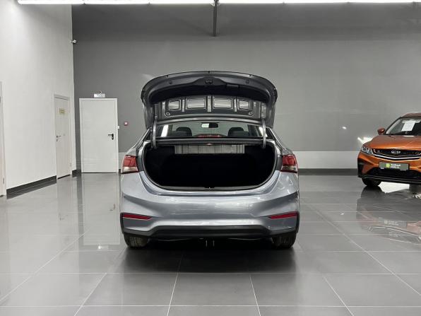 Hyundai Solaris II с пробегом 2018 года, цена 1 290 000 рублей, 91434 км, седан, Автокод Объявления