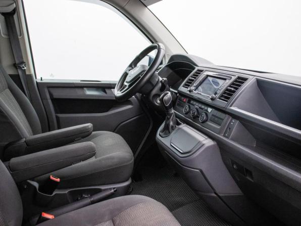 Volkswagen Caravelle T6 с пробегом 2016 года, цена 2 745 000 рублей, 191826 км, минивэн, Автокод Объявления