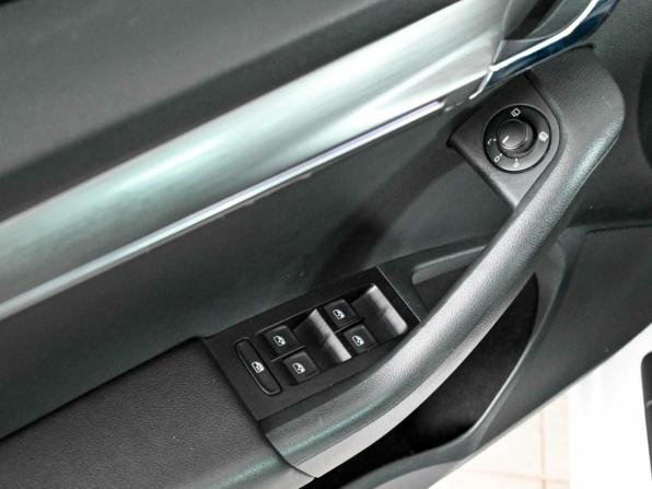 Skoda Octavia III (A7) Рестайлинг с пробегом 2019 года, цена 2 300 000 рублей, 79545 км, лифтбек, Автокод Объявления