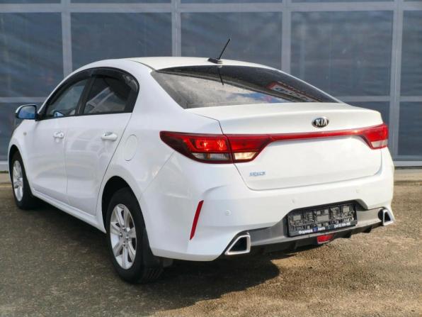 Kia Rio IV Рестайлинг с пробегом 2020 года, цена 1 380 000 рублей, 87700 км, седан, Автокод Объявления