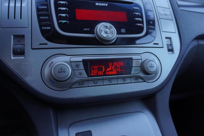 Ford Kuga I с пробегом 2012 года, цена 930 000 рублей, 232419 км, внедорожник, Автокод Объявления