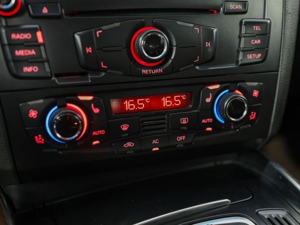 Audi Q5 I (8R) с пробегом 2011 года, цена 1 399 000 рублей, 217892 км, внедорожник, Автокод Объявления