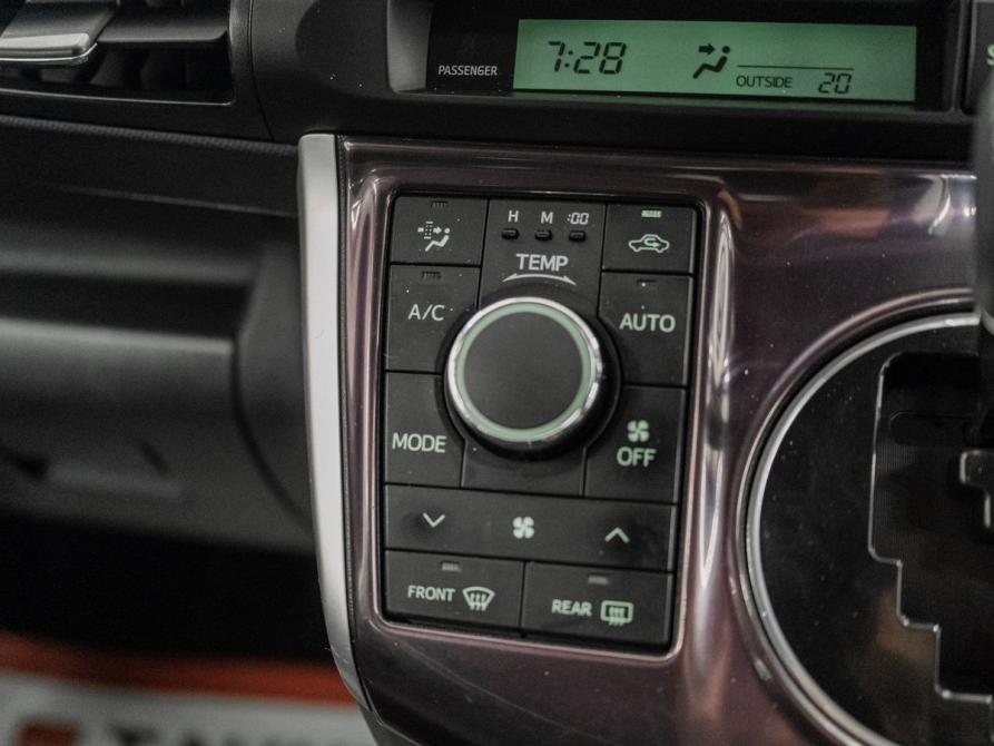 Toyota Wish II Красноярск  - изображение 15