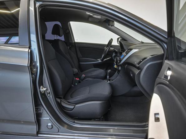 Hyundai Solaris I с пробегом 2012 года, цена 839 000 рублей, 118419 км, седан, Автокод Объявления