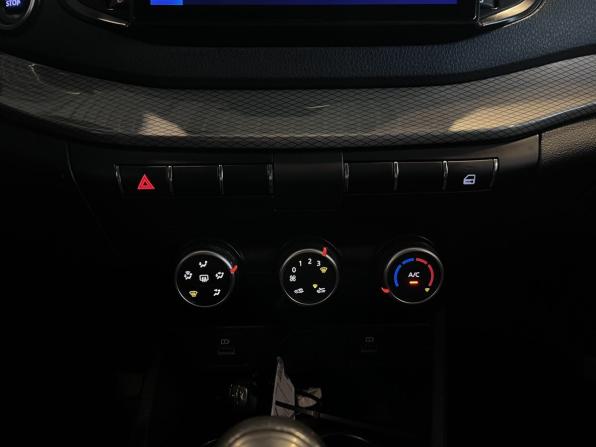 Lada (ВАЗ) Vesta I Рестайлинг (NG) с пробегом 2024 года, цена 1 360 000 рублей, 42495 км, седан, Автокод Объявления