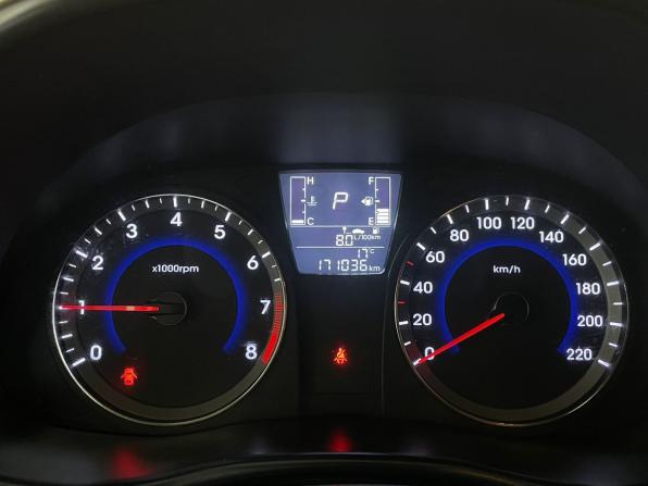 Hyundai Solaris I Рестайлинг с пробегом 2014 года, цена 990 000 рублей, 170970 км, седан, Автокод Объявления