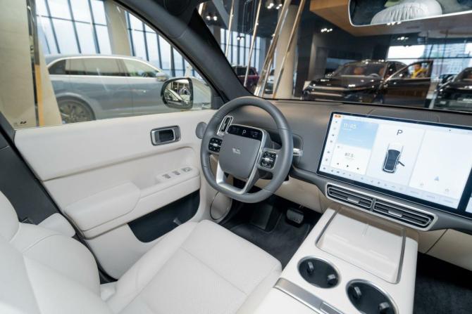 Новый Li Auto (Lixiang) L7 I Рестайлинг 2025 года, цена 10 690 000 рублей, внедорожник, Автокод Объявления