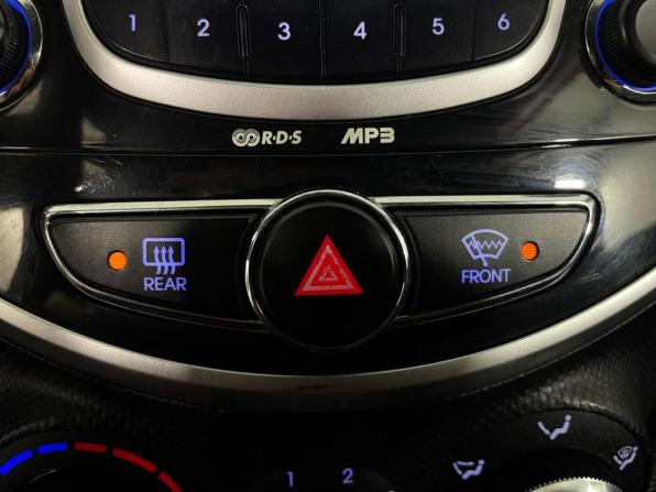 Hyundai Solaris I с пробегом 2012 года, цена 775 000 рублей, 224201 км, седан, Автокод Объявления