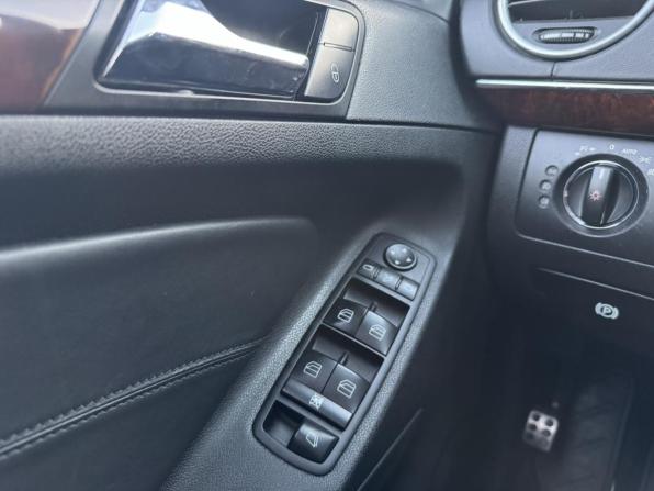 Mercedes-Benz GL-Класс I (X164) Рестайлинг с пробегом 2009 года, цена 1 699 990 рублей, 181000 км, внедорожник, Автокод Объявления