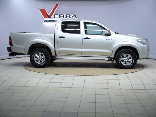 Toyota Hilux VII Рестайлинг с пробегом 2013 года, цена 1 690 000 рублей, 365875 км, offers.body_type.unknown, Автокод Объявления