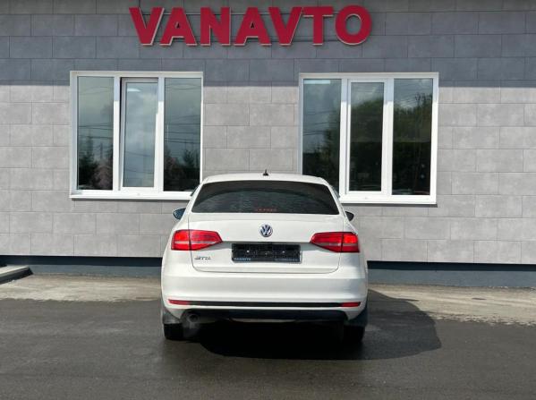 Volkswagen Jetta VI Рестайлинг с пробегом 2015 года, цена 1 090 000 рублей, 190150 км, седан, Автокод Объявления