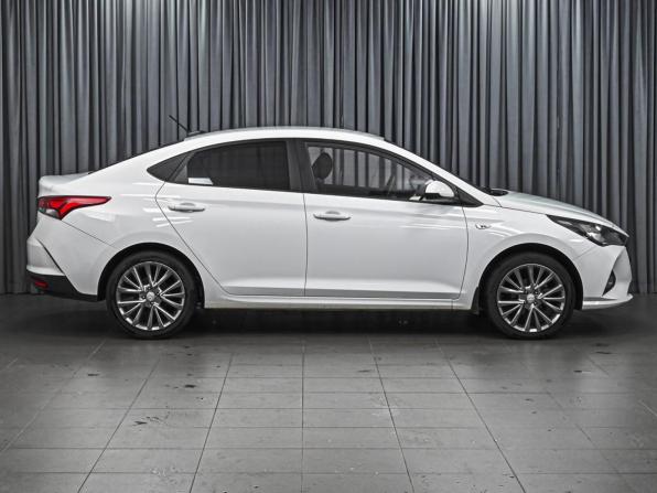 Hyundai Solaris II Рестайлинг с пробегом 2021 года, цена 1 438 000 рублей, 169842 км, седан, Автокод Объявления