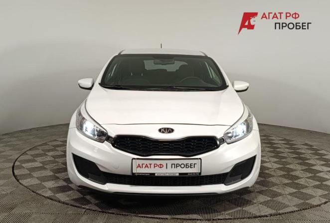 Kia Ceed II с пробегом 2015 года, цена 965 000 рублей, 177228 км, хэтчбек, Автокод Объявления