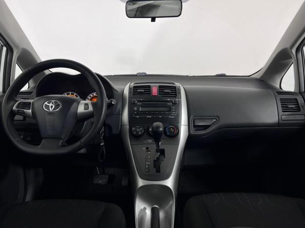 Toyota Auris I Рестайлинг с пробегом 2011 года, цена 950 000 рублей, 193108 км, хэтчбек, Автокод Объявления
