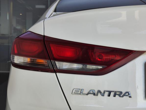 Hyundai Elantra VI (AD) с пробегом 2017 года, цена 1 230 000 рублей, 133686 км, седан, Автокод Объявления