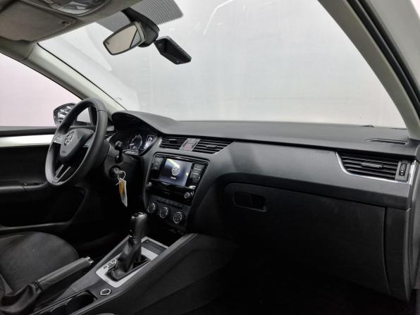 Skoda Octavia III (A7) Рестайлинг с пробегом 2019 года, цена 1 790 000 рублей, 79450 км, лифтбек, Автокод Объявления