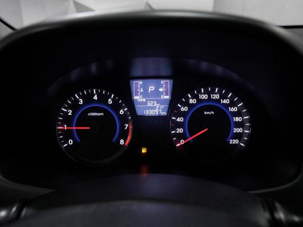 Hyundai Solaris I Рестайлинг с пробегом 2015 года, цена 1 100 000 рублей, 133049 км, седан, Автокод Объявления