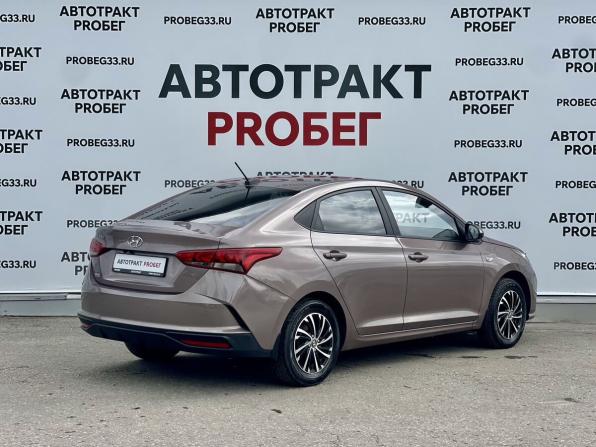 Hyundai Solaris II Рестайлинг с пробегом 2021 года, цена 1 700 000 рублей, 42500 км, седан, Автокод Объявления