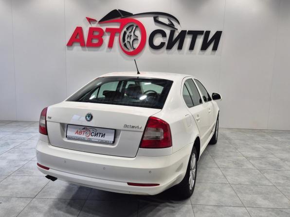 Skoda Octavia II (A5) Рестайлинг с пробегом 2012 года, цена 850 000 рублей, 177968 км, лифтбек, Автокод Объявления