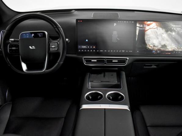 Li Auto (Lixiang) L7 I с пробегом 2023 года, цена 5 190 000 рублей, 87673 км, внедорожник, Автокод Объявления