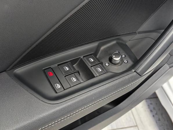 Audi A3 IV (8Y) с пробегом 2021 года, цена 2 560 000 рублей, 65000 км, седан, Автокод Объявления