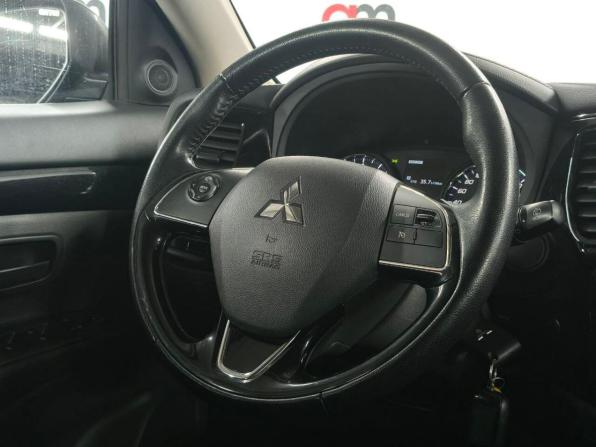 Mitsubishi Outlander III Рестайлинг 3 с пробегом 2019 года, цена 1 929 000 рублей, 120000 км, внедорожник, Автокод Объявления