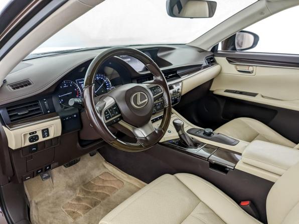 Lexus ES VI Рестайлинг с пробегом 2015 года, цена 2 640 000 рублей, 143650 км, седан, Автокод Объявления