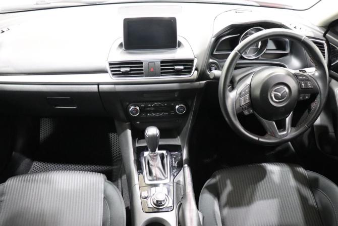 Mazda Axela III с пробегом 2016 года, цена 1 200 000 рублей, 62389 км, хэтчбек, Автокод Объявления