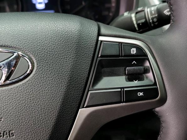 Hyundai Solaris II с пробегом 2017 года, цена 1 230 000 рублей, 97451 км, седан, Автокод Объявления