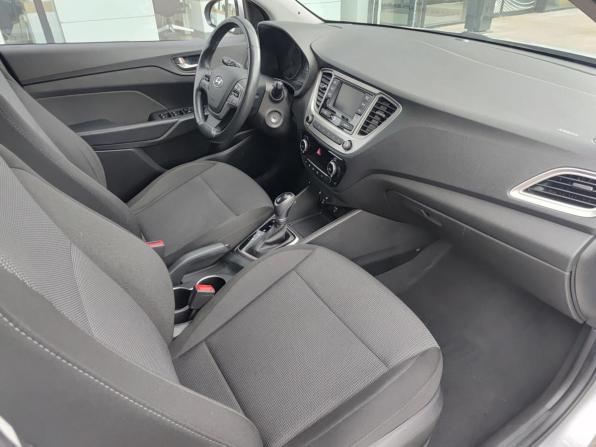 Hyundai Solaris II с пробегом 2019 года, цена 1 599 800 рублей, 39701 км, седан, Автокод Объявления