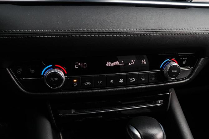 Mazda 6 III (GJ) Рестайлинг 2 с пробегом 2019 года, цена 2 490 000 рублей, 92310 км, седан, Автокод Объявления