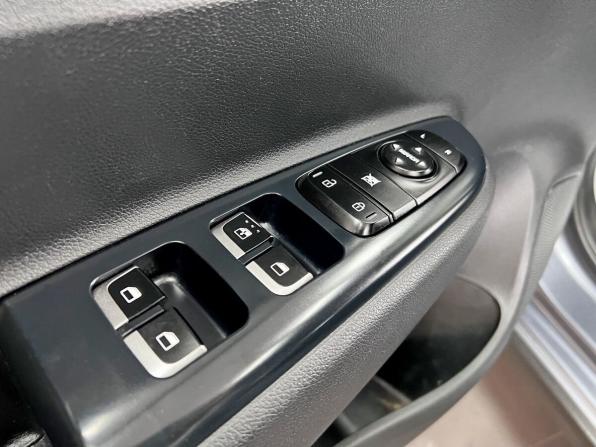 Kia Rio IV с пробегом 2018 года, цена 1 445 000 рублей, 112415 км, хэтчбек, Автокод Объявления
