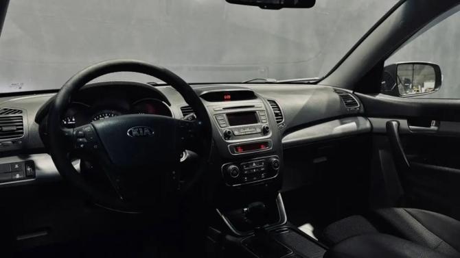 Kia Sorento II Рестайлинг с пробегом 2015 года, цена 1 650 000 рублей, 182000 км, внедорожник, Автокод Объявления