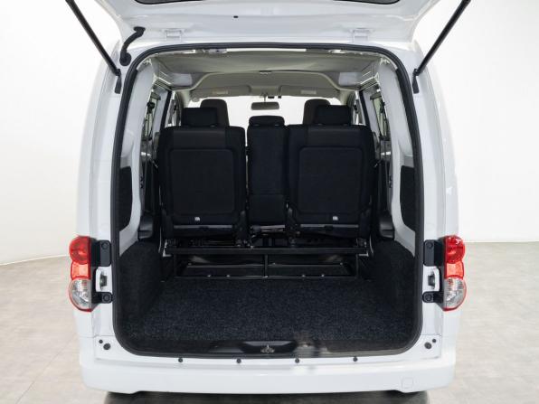 Nissan NV200 с пробегом 2018 года, цена 1 835 000 рублей, 130105 км, минивэн, Автокод Объявления