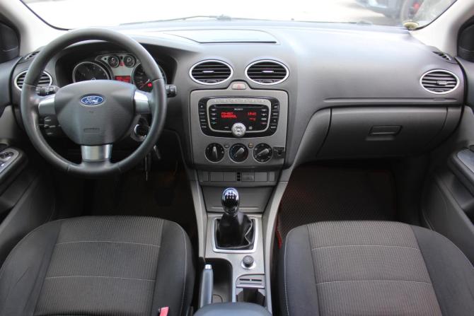 Ford Focus II Рестайлинг с пробегом 2010 года, цена 577 000 рублей, 178286 км, хэтчбек, Автокод Объявления
