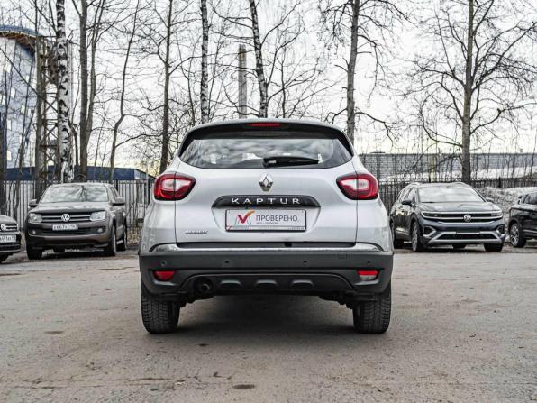 Renault Kaptur I с пробегом 2018 года, цена 1 099 000 рублей, 104228 км, внедорожник, Автокод Объявления