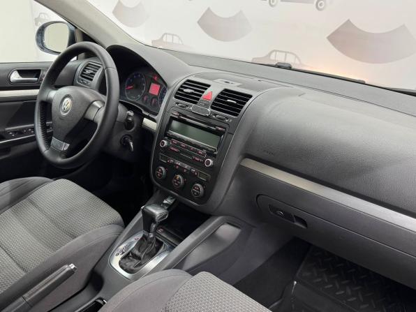 Volkswagen Jetta V с пробегом 2009 года, цена 750 000 рублей, 133465 км, седан, Автокод Объявления