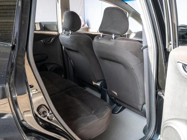 Honda Fit II с пробегом 2012 года, цена 930 000 рублей, 98047 км, хэтчбек, Автокод Объявления